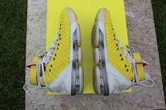 NIKE LeBron XVI Bright Citron/Light Bone Basketball Shoes PO/Great Cond Sz 8Men