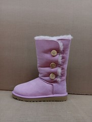 Ugg K Bailey Button Triplet Style- 1962k, Rose Quartz, Sz 2