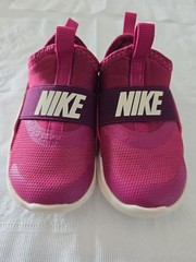 Nike Flex Runner 4 Unisex Size 6C Bordeaux/Sweet Beet Midfoot Strap Slip-On