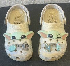Kids Crocs Star Wars Grogu Clog Shoes Beige Mint Green Size 12 Character Charms