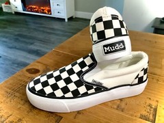 NEW UNISEX MUDD BLACK/WHITE CHECKERED SLIP ON SKATER SHOES SNEAKERS WOMENS SZ 7