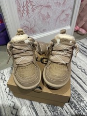 UGG Kids Camel Shearling Lined Sneakers Size 13 Unisex Suede Mesh Flat