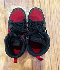 Jordan Air Jordan 1 Mid Top Kids Sneaker Red/Black Colorblock Leather 10C