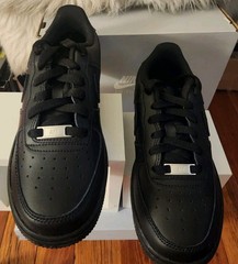BOYS GRADE SCHOOL NIKE AIR FORCE 1 LE BIG KIDS_BLACK/BLACK FV5951-001-SIZE 4.5