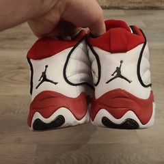 NIKE JORDAN Kid’s Pro Strong GS White/Black/Gym Red DC7911-101 Size 6Y Women 7.5