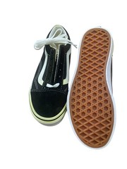 VANS OLD SKOOL – PRESCHOOL SIZE 1.5 – VN000W9T6BT