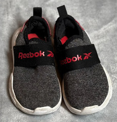 Reebok Kids Sneakers 5 Heather Gray Black Red Round Toe Casual Slip On Shoes