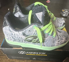 Heelys Split Wheeled Sneakers Gray/Green/Black Lace-Up Kids US 5 EU 36.5