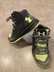 Under Armour~Neon YellowGreen Gray & Black Basketball Shoes, Kids Sz 13, EUC!