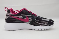 Nike Roshe One Flight Weight (GS) Youth Multiple Sizes New in Box 705486 001