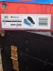 REDUCED!! New Big Kids‘ Heelys x ICEE VELOZ Sneakers with wheels SO FUN!