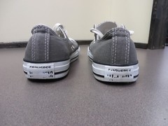 CONVERSE Chuck Taylor ALL-STARS Classic-Unisex (Size 9Y)