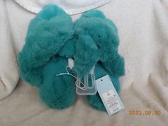 Cat & Jack Turquoise fluffy faux fur open toe slippers size L (4-5)