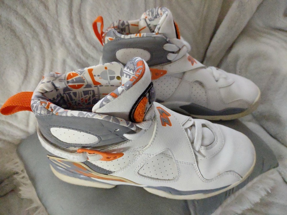 Nike Air Jordan 8 White/Stealth Orange Blaze Size 6Y