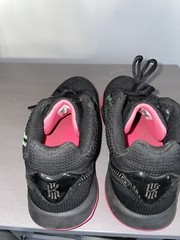 Nike Kyrie Flytrap 2 AQ3412-005 Unisex Kids Black Basketball Shoes Size 7Y Wmns9
