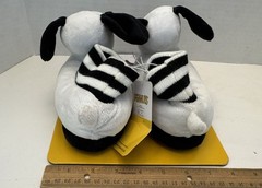 Snoopy Peanuts Slippers Size 7/8 Children, New