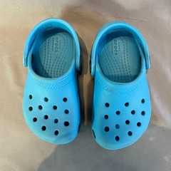 Crocs Classic Clogs Kid 7 Blue Perforated Iconic Comfort Round Toe Slip On Shoes