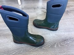 BOGS youth 4 solid navy blue lined waterproof Classic high winter snow boots