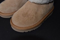 UGG Jona Chestnut Suede Shearling Mini Boots Side Snap Button Youth Sz 6