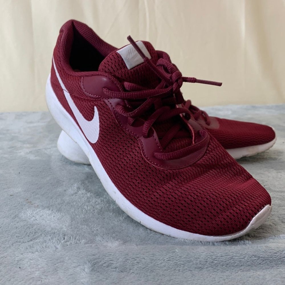 Nike Tanjun Team Running Sneakers Size 7Y/ EUR40