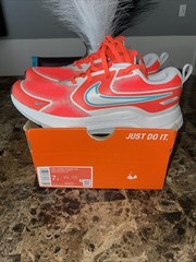Nike Cosmic Runner (GS) Bright/Crimson/Dusty Cactus 7y