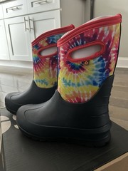 *NIB* Bogs Big Kids Tie Dye Waterproof Snow Boots US Size 6