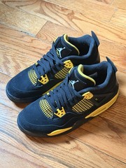 Nike Jordan 4 Retro „Yellow Thunder“ “Black/Tour Yellow” Size 6Y-8W