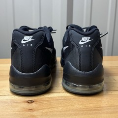 Nike Air Max Invigor GS Black Wolf Grey Youth 6Y 749572-003 NIB