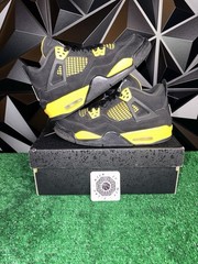 Air Jordan 4 Retro Thunder 2023 Size 5.5Y OG Box Used