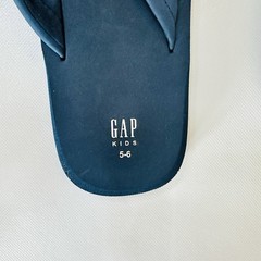 Kids Gap Flip flops Navy Blue Size 5-6