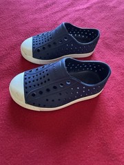NATIVE Jefferson Shoe Regatta Blue Shell White Kids C6 Slip-on Waterproof