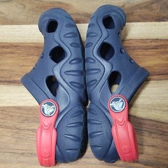 🌊Crocs Toddler Swift Water Clogs Navy/Flame Red Size C8 UNISEX 202607-4BA