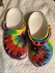Crocs Classic Tye Dye Clogs Big Kids Size J6 Rainbow Sandals