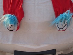 Dr. Seuss 100% Polyester Unisex Pijamas Red Zipper Antislip Feet Size 5