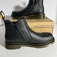 Dr. Martens Core Kid’s Collection 2976 Junior Chelsea Boot (Little Kid/Big Kid)