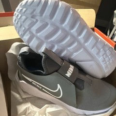 Nike Flex Runner 2 Big Kids Slip-On Sneakers Gray/White US 4Y