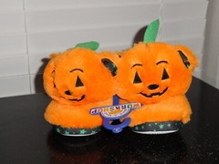 BUILD-A-BEAR WORKSHOP CHARACTER SLIPPERS 2018 HALLOWEEN PUMPKIN BEAR SZ M(12-13)