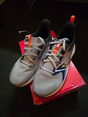 New Balance- Rave Run V2 Running Shoes, US 7 Kids- Gray Blue (NIB) ***