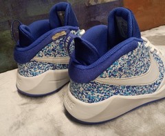 Size 4 (GS) – Nike Team Hustle D9 Mid Digital Pixel