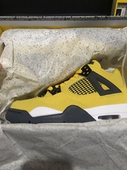Air Jordan (GS) 4 Retro „LIGHTNING“ 2021 – Size 6Y – 408452 700 (5815-3)
