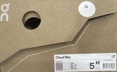Cloud Sky Fade/White On Cloud trainers