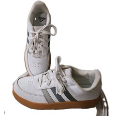 Kids Adidas Breaknet White/gum 4 1/2