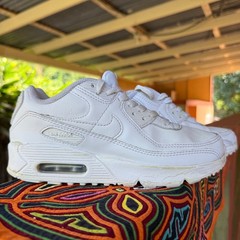 Nike Air Max 90 Low White Size 5 (GS) Sneakers CD6864-100