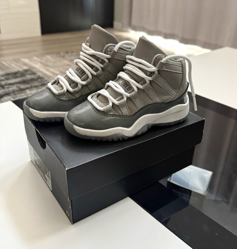 Retro Jordan 11 Kids Size 9c Cool Greys