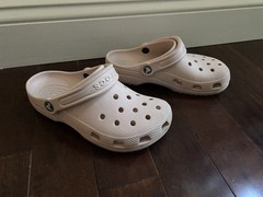 Crocs Classic Clogs Light Pink Color Kids Size J4 Pre-owned