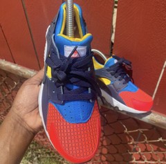 Nike Huarache Bright Crimson GS Running Sneakers BQ7096-600- SZ 5.5 Y- 7 W