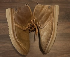 Baby UGG Kids Boot Neumel II Water Resistant Chukka Boot, Size 2 Lace Up