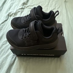 Under Armour Assert Kids Black Mesh Hook & Loop Sneakers US 13