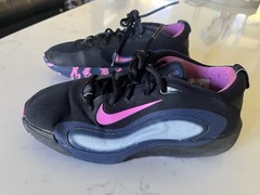 Nike Isofly FN4384-003 Size 4y Basketball Shoes Youth Black Pink Black Midnight
