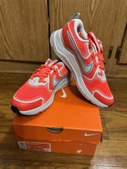 Brand New In Box Nike Cosmic Runner (GS) Size 5Y